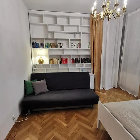 Cozy Spacious Apartment With Balcony Cracovia Esterno foto