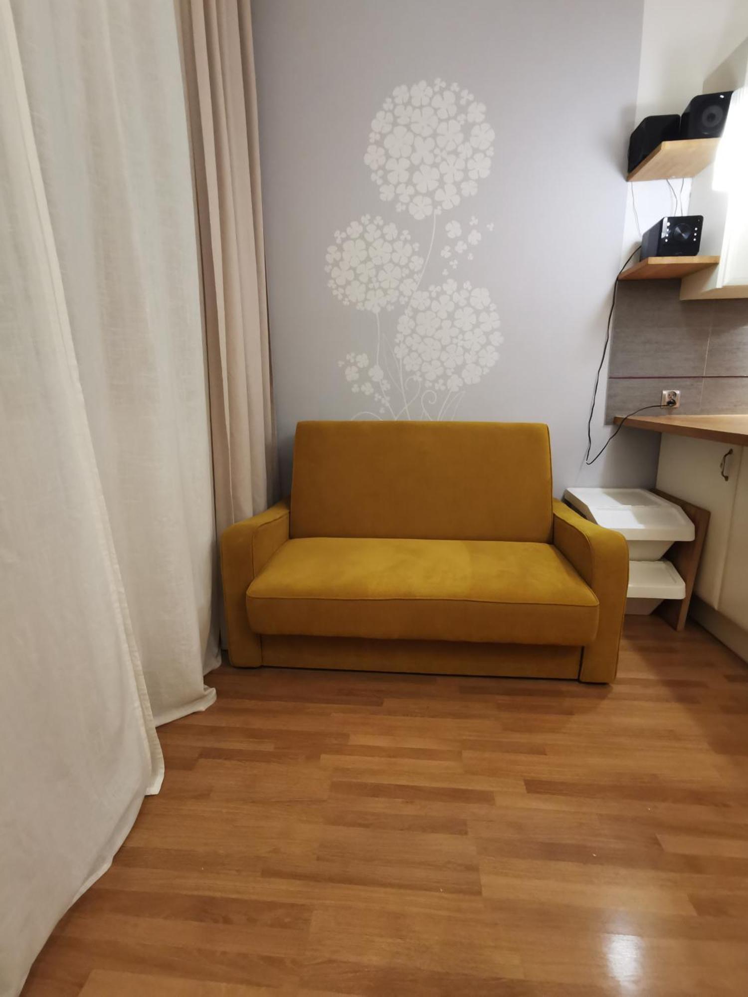 Cozy Spacious With Balcony Apartment *