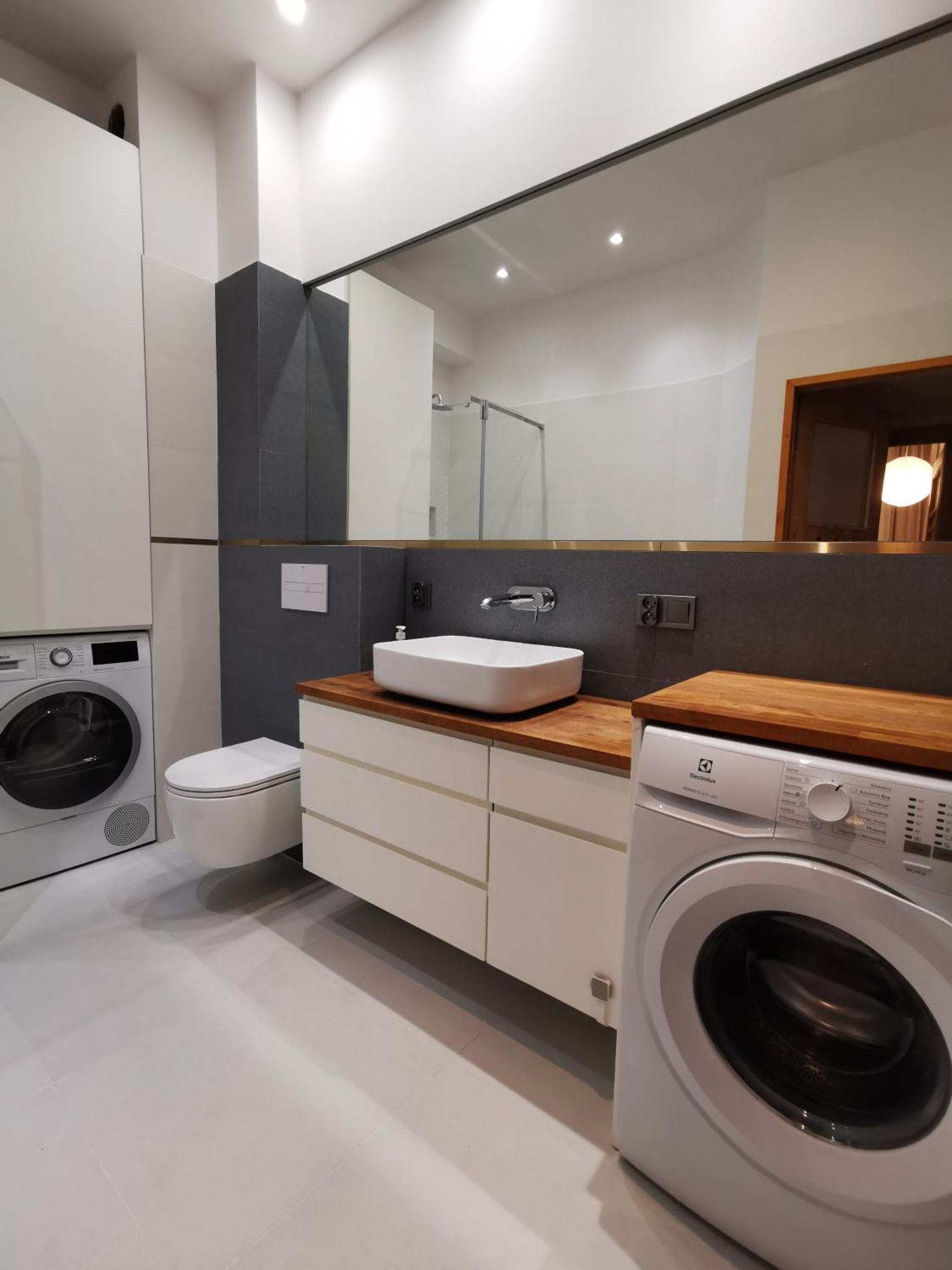 Appartamento Cozy Spacious With Balcony Cracovia
